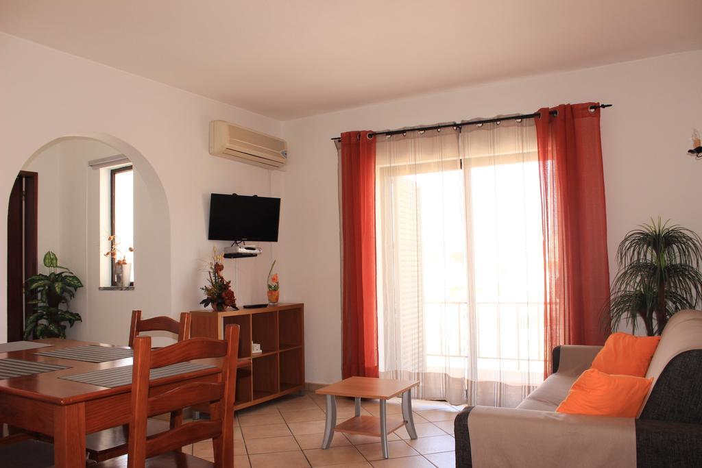 Dinita Apartamentos Albufeira Bilik gambar